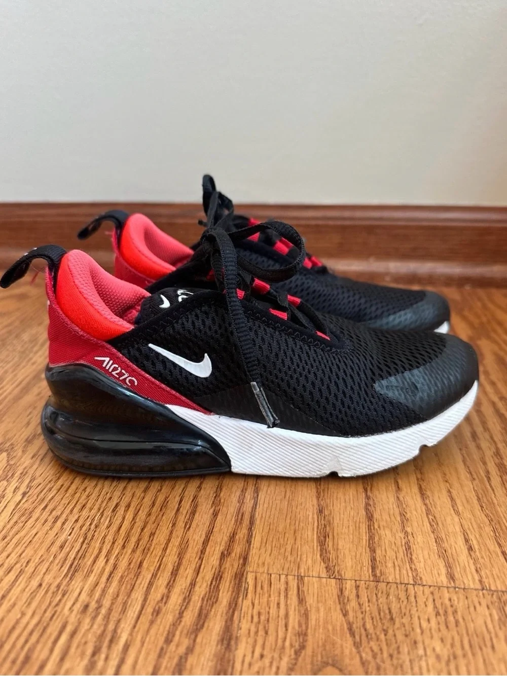 Nike Air Max 270 Sneakers Kids 13C Black/Red